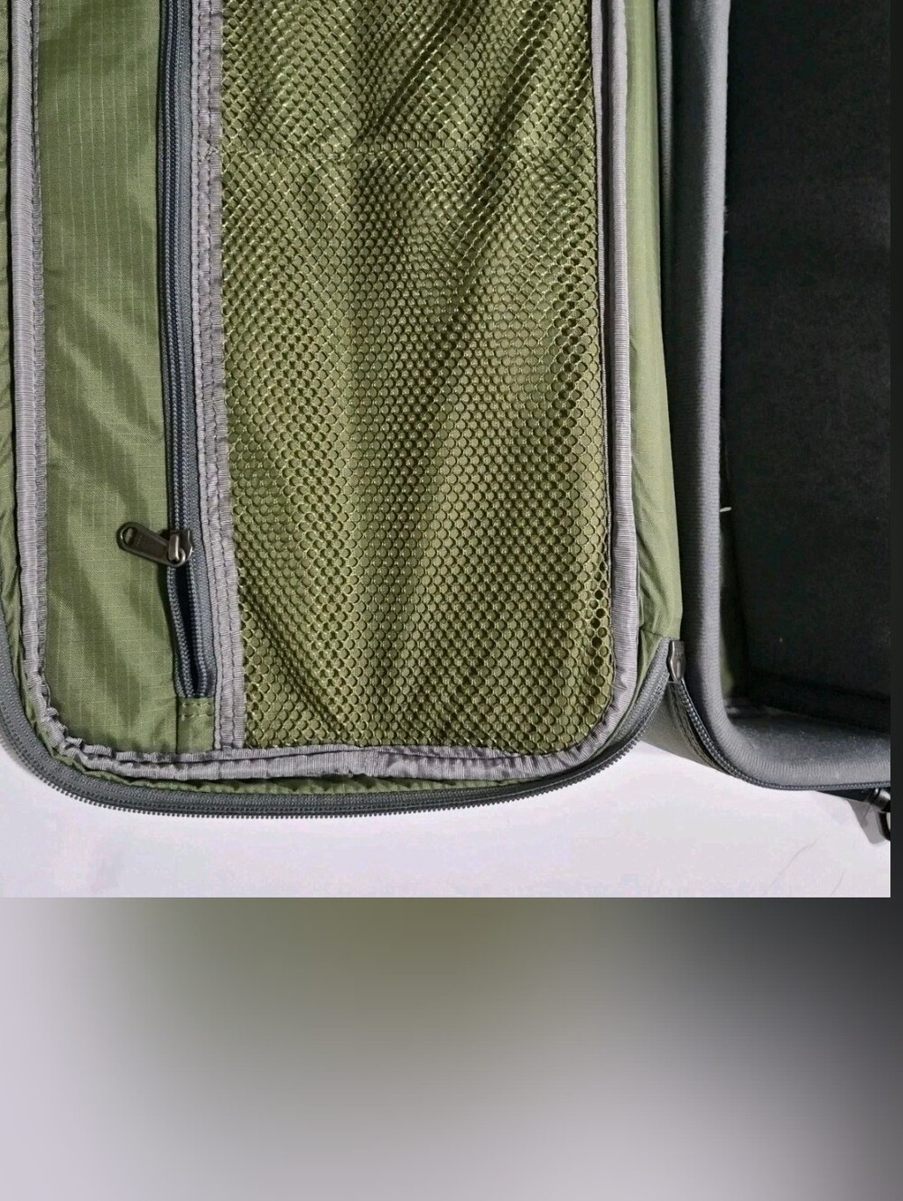Orvis Carry-on Rod & Reel Case. - Picture 5 of 10